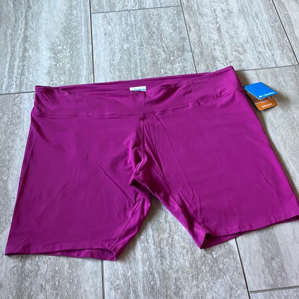 3X WOMEN’S COLUMBIA PINK SHORT